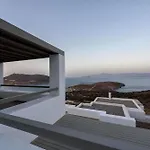 Rising Moon Villa With Sea View & Mini Pool Near Naousa 莫罗斯帕罗