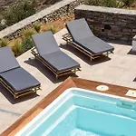 Rising Moon Villa With Sea View & Mini Pool Near Naousa 别墅 *