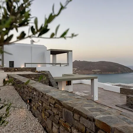 Rising Moon Sea View Near The ヴィラ Molos (Paros)