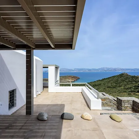 Rising Moon Sea View Near The ヴィラ Molos (Paros)