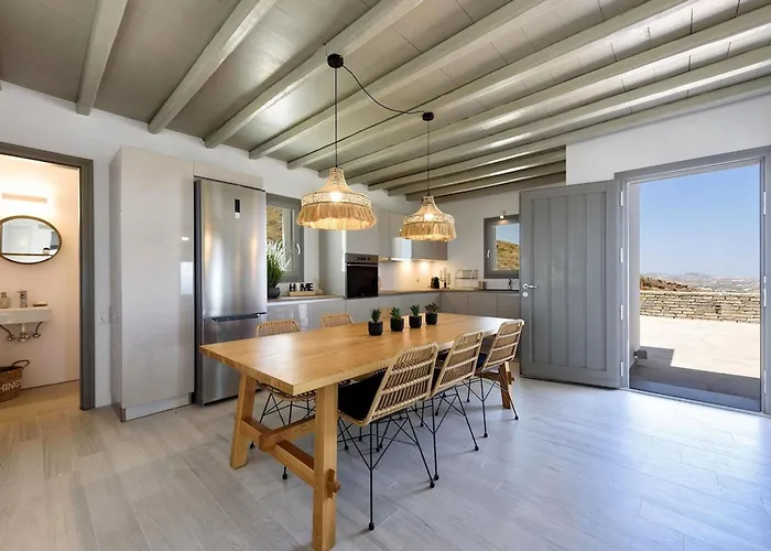 Rising Moon Sea View Near The