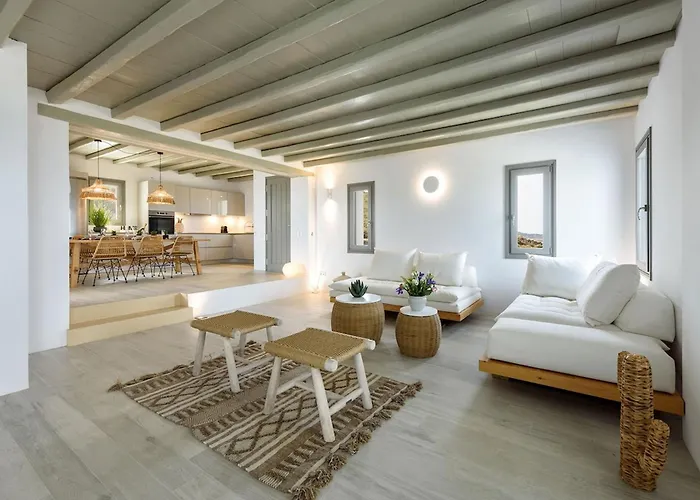 Rising Moon Sea View Near The Villa *