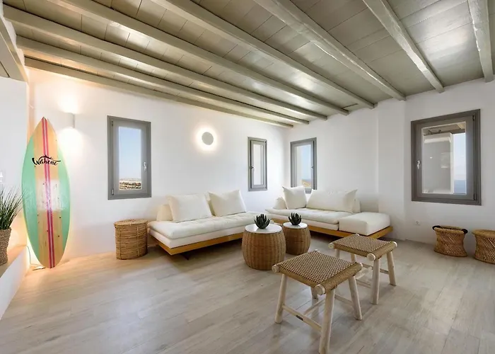 Rising Moon Sea View Near The