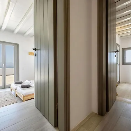 Rising Moon Sea View Villa Near The Beach