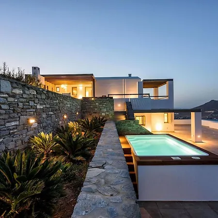 Rising Moon With Sea View & Mini Pool Near Naousa * Molos (Paros)