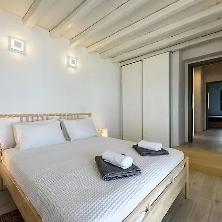 Rising Moon Sea View Villa Near The Beach *