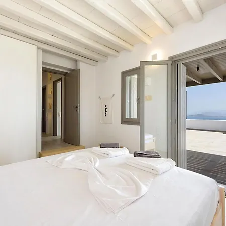 Rising Moon Sea View Villa Near The Beach