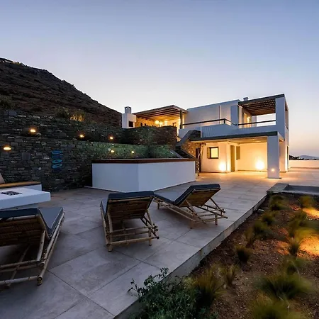 Villa Rising Moon Sea View Villa Near The Beach Molos (Paros)