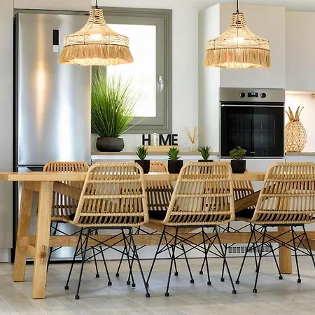 빌라 Rising Moon Sea View Near The 몰로스파루